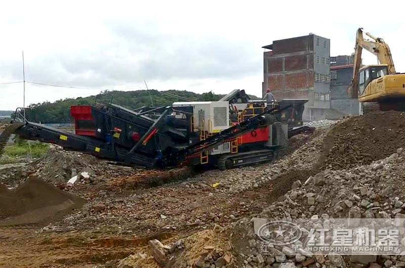 施工现场使用的移动式建筑垃圾粉碎机